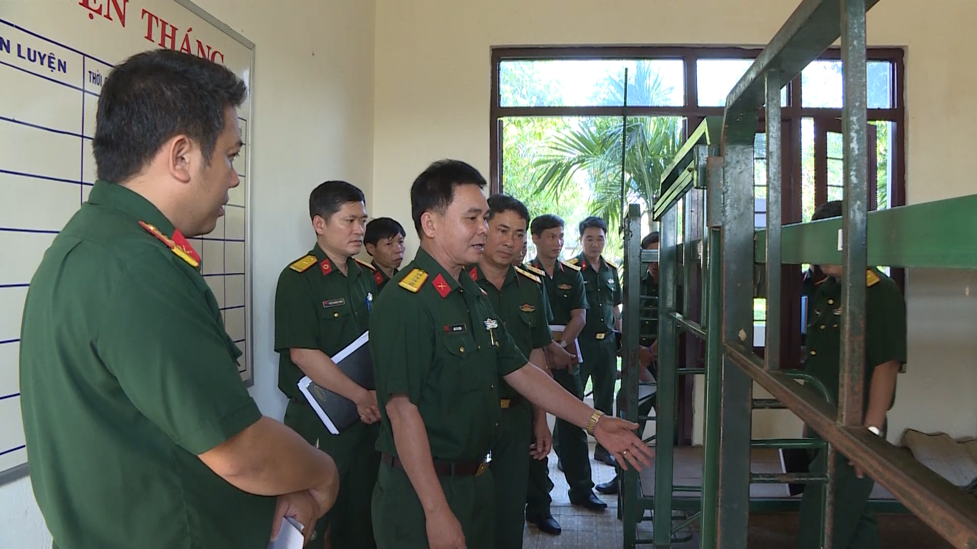 Bộ CHQS tỉnh Quảng Ngãi triển khai phương án ứng phó dịch do virus Corona